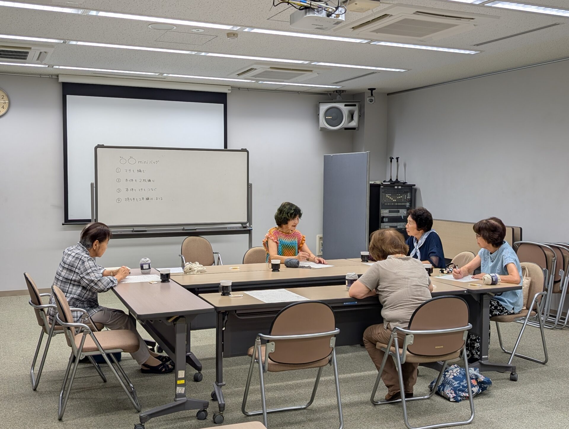 信濃川教養講座「バッグを編む」を開催しました👜